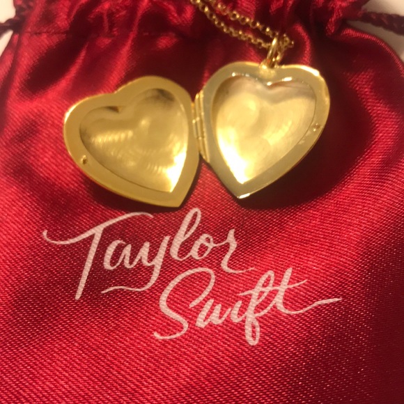 RESERVED Taylor Swift gold lover locket necklace - Picture 6 of 6